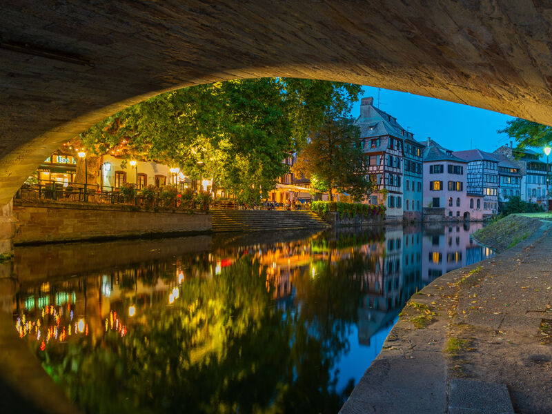 İzmir`den Direkt Hareket Görkemli Rüya Üçgeni Almanya - Fransa - İsviçre 4 Gece - SunExpress ile 18 Mart Hareket (Ramazan Bayramı Özel) AT1251
