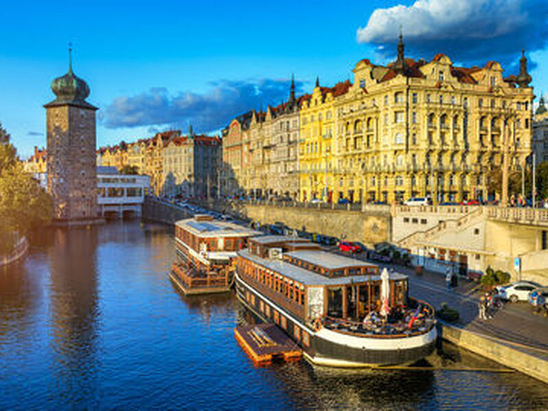 Otobüs ile Orta Avrupa Masalı (Tüm Çevre Gezileri ve Ekstra Turlar Dahil) İzmir Hareketli