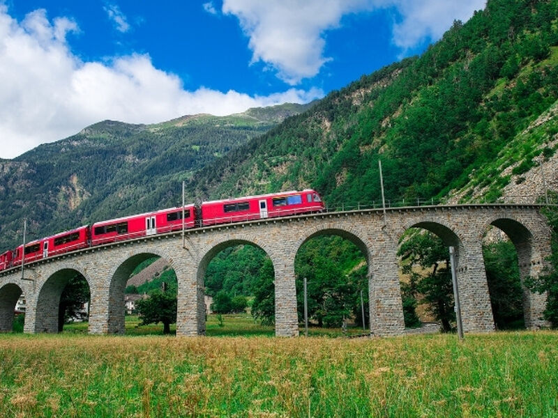 ANTALYA'DAN BERNİNA EXPRESS ILE  İTALYA & FRANSA & İSVİÇRE & ALMANYA TURU SunExpress Havayolları ile 5 gece Sabah Basel Gidiş – Akşam Milano Dönüş